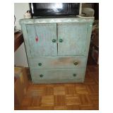 Kitchen---Green cabinet