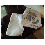 Dining Room---Nice Table colths