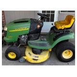 John Deere Lawnmower 