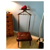 Valet w/seat (some seam separation)