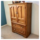 Amer. Armoire - $50 - (40W  18D  58H)
