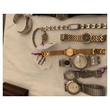 Ladies Watch w/14K Case and Bezel