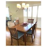 Hillsdale Dining Table w/4 Chairs