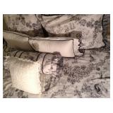 Toile Bedding Set