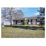 3 Bedroom Ranch with Living & Family Rooms w/Built-ins and Sunroom