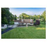 Well Maintained 2or3 Bed Country Home on 4 acres with 24 by28 Garage and Generac Generator