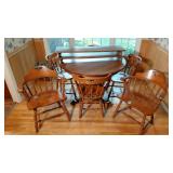 Dining Table with 2 leaves and 8 Chairs