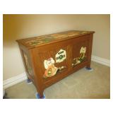 BEAUTIFUL VINTAGE HAND-PAINTED BUNNY THEME COUNTRY STYLE TOY CHEST 35” X 17” X 23”