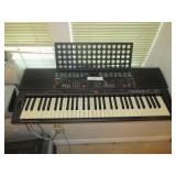 YAMAHA PSR-500 61 KEYS ELECTRONIC PORTABLE KEYBOARD