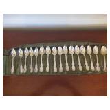 ANTIQUE 16 PIECE STERLING SILVER SPOON SET