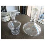 CRYSTAL OR GLASS DECANTERS WITH TOPS
