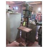 INDUSTRIAL DRILL PRESS BY THE POWERMANTIC MACHINE COMPANY MODEL 1150