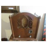 VINTAGE MAJESTIC TUBE RADIO MODEL 50