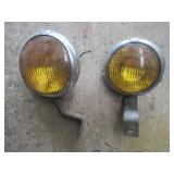 2 VINTAGE UNITY MFG. CO. 12V FOG LIGHTS LAMPS MODEL F-1