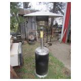 GARDEN TREASURES 41000-BTU 2-TONE BLACK AND STAINLESS STEEL FLOORSTANDING LIQUID PROPANE PATIO HEATE