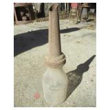 VINTAGE 1 QUART OIL CONTAINER WITH SPOUT