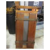 VINTAGE SOLID OAK WOOD TROUSER PRESS