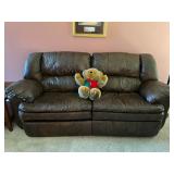 Reclining sofa, 1 side needs work