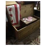 Moving Sale at Monas