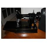 SINGER FEATHER WEIGHT MACHINE