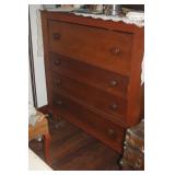 VINTAGE BLANKET CHEST