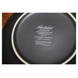 NORITAKE STONEWARE COLORWAVE DISH SET