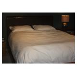 QUEEN BED