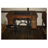 VINTAGE SEWING MACHINE BASE