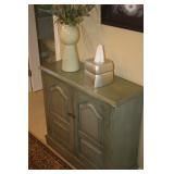 CONSOLE TABLE