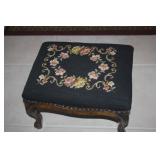 NEEDLEPOINT FOOT REST