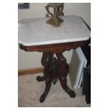 VICTORIAN MABLE TOP TABLE