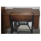 SINGER SEWING MACHINE CABINET ONLY