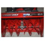 TROY BILT STORM 5.5 24 " SNOWBLOWER