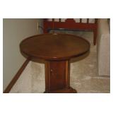VINTAGE ROUND SIDE TABLE