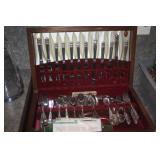 FLATWARE SET