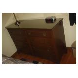DRESSER