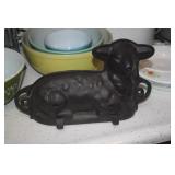 VINTAGE CAST IRON LAMP MOLD