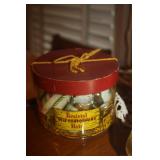 VINTAGE SALEMAN SAMPLE HAT BOX VINTAGE SALEMAN SAMPLE HAT BOX
