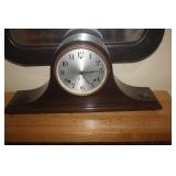 MANTLE CLOCK MANTLE CLOCK