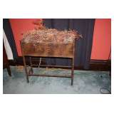 VINTAGE WICKER PLANTER