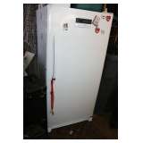 UPRIGHT FREEZER