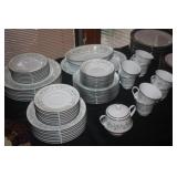 NORITAKI CHINA SET SAVANNAH PATTERN