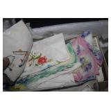 VINTAGE LADYS HANKIES