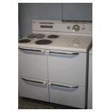VINTAGE GE ELECTRIC STOVE 