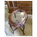 COFFEE TABLE WITH REMOVABLE TRAY