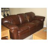 LA Z BOY LEATHER SOFA