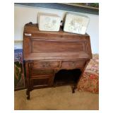 ANTIQUE DESK