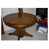 ANTIQUE OAK TABLE AND 3 LEAVES