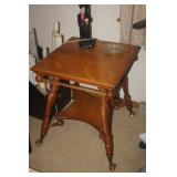 PARLOR TABLE WITH CLAW GLASS FOOT 