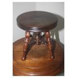 TINY PIANO STOOL